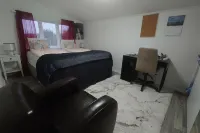 Charming 2-bedroom house in welcoming Västra Götalands län with AC, WiFi Hotels in 