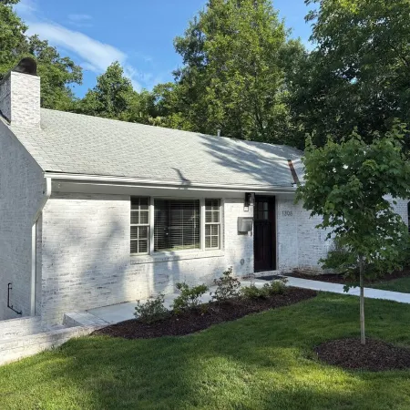 Spacious 4-bedroom House Steps from Downtown Durham with AC, WiFi