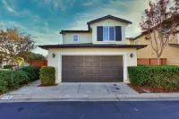 Modern 3BR Home with New Furnishings