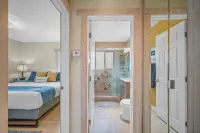 Newly remodeled 2 bedroom house fast wifi in Imperial Beach Hotels in Imperial Beach