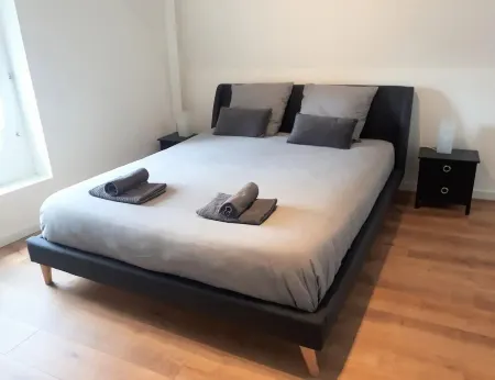 Au Pied du Beffroi - Superbe Emplacement Отели рядом с достопримечательностью «Ашан»