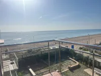 Penthouse in front of the sea Gava beach! Hotels in Gava