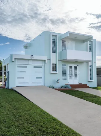 Cozy House with a Hot Tub, Solar Panels in the Stunning Beach area of Boquerón.