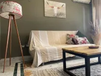 Lovely & spacious apt in Ennasr Hotels in Ariana