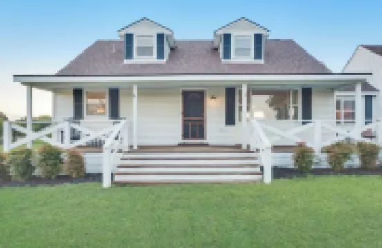 Charming 3-bedroom cottage with picturesque sunsets