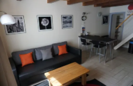Charming modern duplex with parking, fitted kitchen 30 min from Nancy