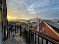 Golden Sky Sanctuary: at The Algonquin Residence Các khách sạn ở Prince Rupert