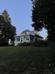 1932 Charming Cottage at the Lake