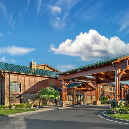 Best Western Plus Kelly Inn  Suites