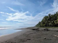 New Modern 3-bdrm/3-bth house with all amenities - 5 minutes to the beach!!!