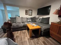 Nestle Inn-centrally located-walk to historic town Square-Big Rocks park & more