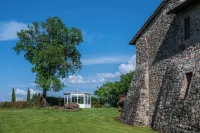 Villa with Concierge Service and Heated Pool at 20 Minute from Florence Center