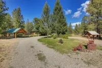 Libby Home w/ Mountain Views: Gazebo & Fire Pit! - parking