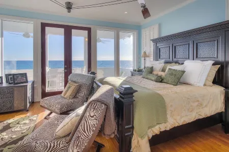 Direct Gulf Front + Private Walk Down Sleeps 12