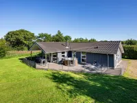 "Findus" - 1.2km to the Fjord Hotels in Hemmet