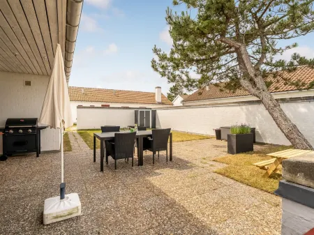 "Aike" - 1km from the Sea Отели в г. Pandrup