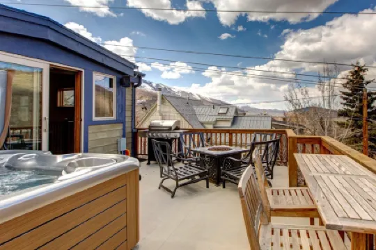 Kbm Resorts Private Home Walk to Town and to Ski Access Hot Tub and Fire Pit Pnf-860