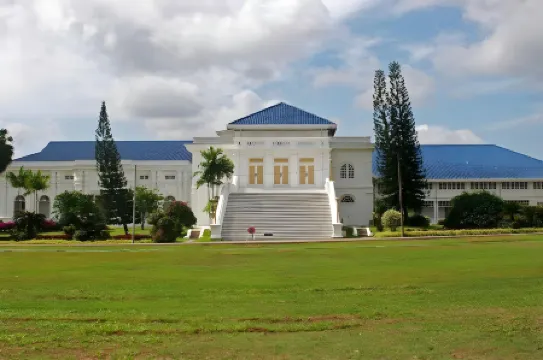 Belllo Hotel JB Central Отели рядом с достопримечательностью «Dataran Istana Besar Johor Bahru»