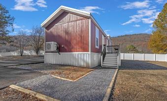 Byrd 4 Tiny Stay Getaway