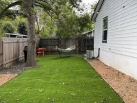 New Lovely Lockhart Home with a Lawn Hotels in Lockhart