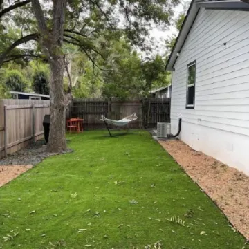New Lovely Lockhart Home with a Lawn