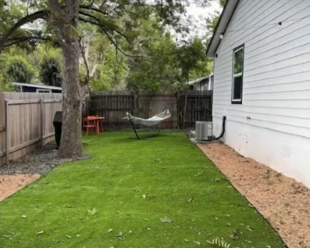 New Lovely Lockhart Home with a Lawn Hotels in Lockhart