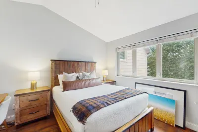 Beaver Creek Bungalow Hotels near Field edwards turf field #8