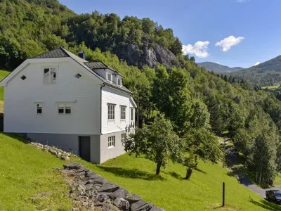 10 person holiday home in Stordal 酒店