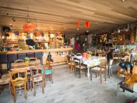 登阿斯特配有按摩浴缸和花園府邸 - Wi-Fi