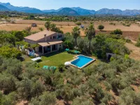 Villa in Alcudia with Private Pool & Terrace