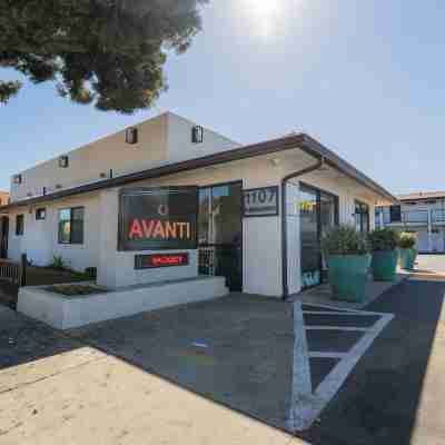 Hotel Avanti Hotel Exterior