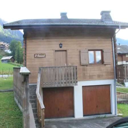 Chalet in La Bechigne with Valley Views