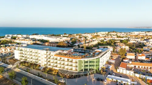 Castelo Suites Hotel