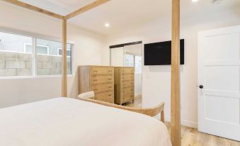 Velvet Sand II by AvantStay Steps to Newport Beach