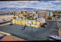 Charming 1-bedroom condo in brilliant Lake Havasu City with Boat Parking