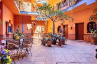 Hotel Patio de la Alameda - parking