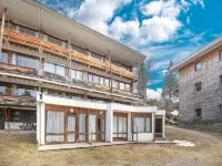 Ski-In Comfort with Scenic Views