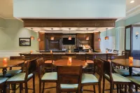Embassy Suites by Hilton Savannah Historic District - bar