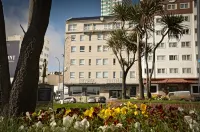 Hotel Iruña - Beach