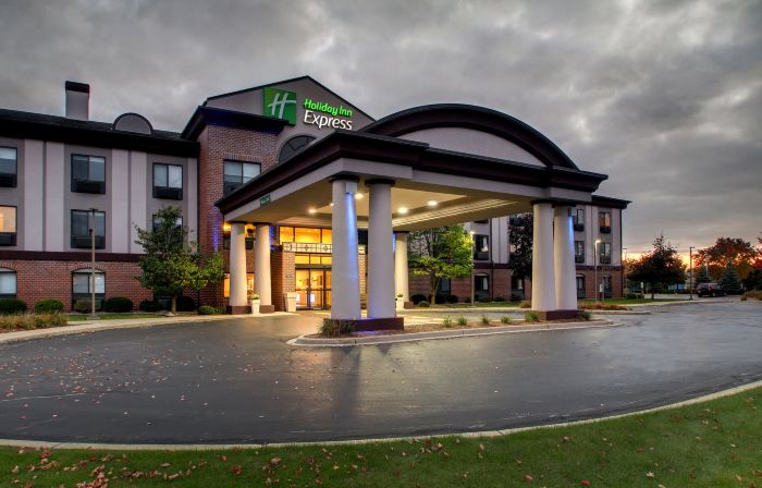 Holiday Inn Express MILWAUKEE N-BROWN DEER/MEQUON by IHG