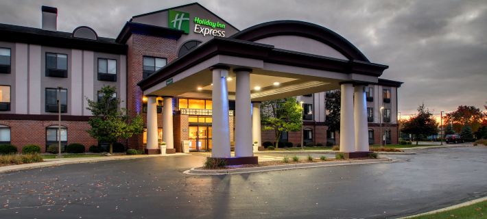 Holiday Inn Express MILWAUKEE N-BROWN DEER/MEQUON by IHG Hotels in Milwaukee County