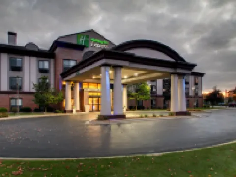 Holiday Inn Express MILWAUKEE N-BROWN DEER/MEQUON by IHG Hotels in Brown Deer
