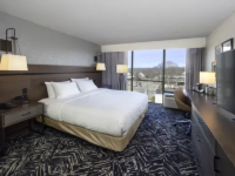 DoubleTree by Hilton Jamestown Hotels in Chautauqua County