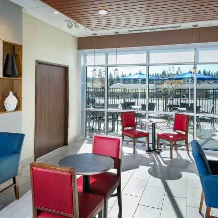 Holiday Inn Express & Suites BEND SOUTH by IHG