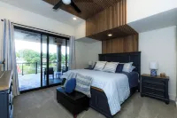 Brand New Lavish 6 bedroom Lake House with Pool and Dock in Luxurious Porta Cima