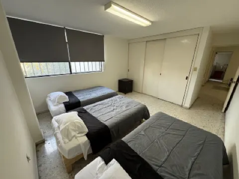 Baw Mateos 809P Hotels in 