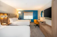 Holiday Inn Express & Suites CHANHASSEN by IHG - parking