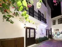 Rodina Suites Hotel