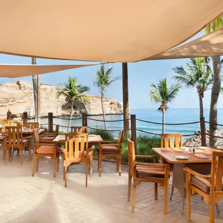 Al Husn Hotel Muscat Отели рядом с достопримечательностью «Форт Мутрах»