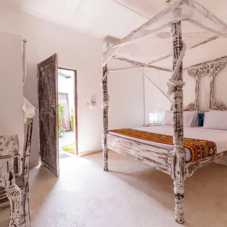 Paradise Lagoon B&B